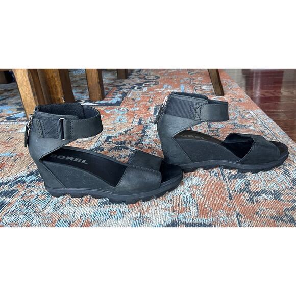 SOREL Women's Joanie II Ankle Strap Black Leather Wedge Sandals Size 8 - Picture 2 of 11
